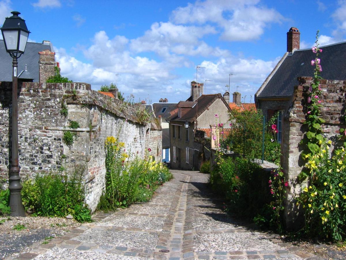 "Chez Michel " Les Gites De Sery Bouillancourt-en-Sery Exterior photo